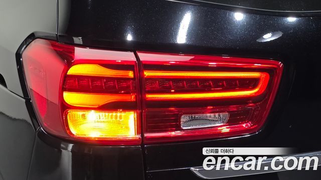Kia Canival 2019 — photo 9