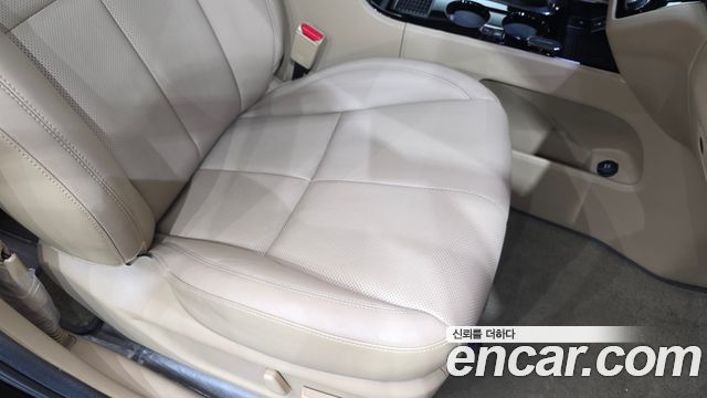 Kia Canival 2019 — photo 16
