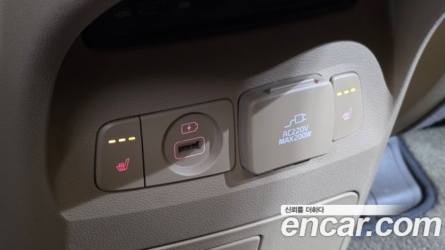 Kia Canival 2019 — photo 28