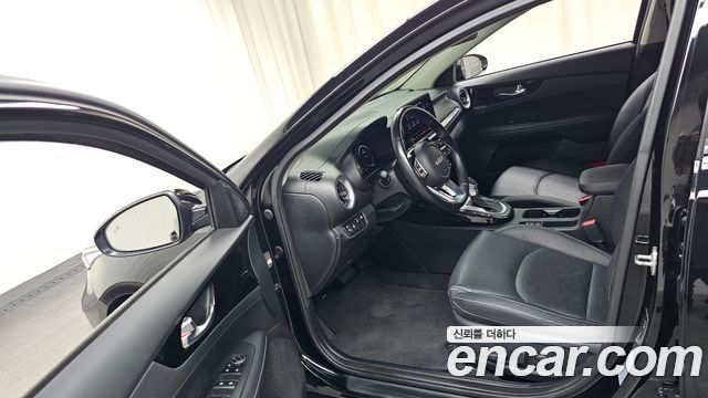 Kia K3 2022 — photo 13