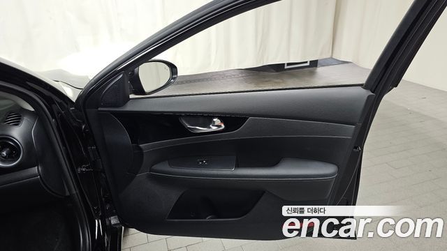 Kia K3 2022 — photo 14