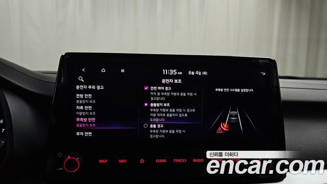 Kia K3 2022 — photo 28