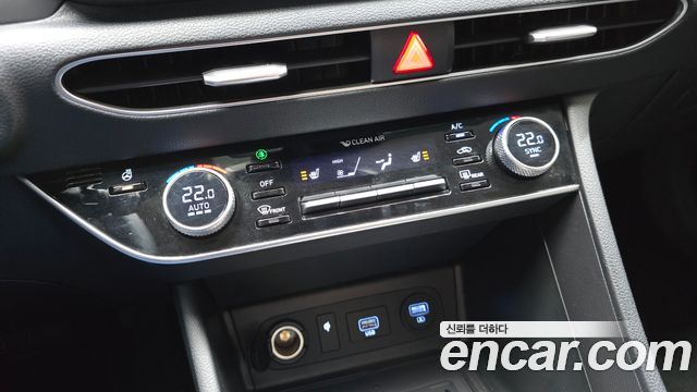 Hyundai Sonata 2022 — photo 24