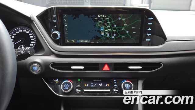 Hyundai Sonata 2022 — photo 25