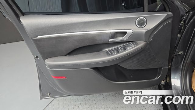 Hyundai Sonata 2022 — photo 14