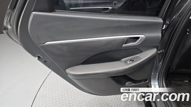 Hyundai Sonata 2022 — photo 15