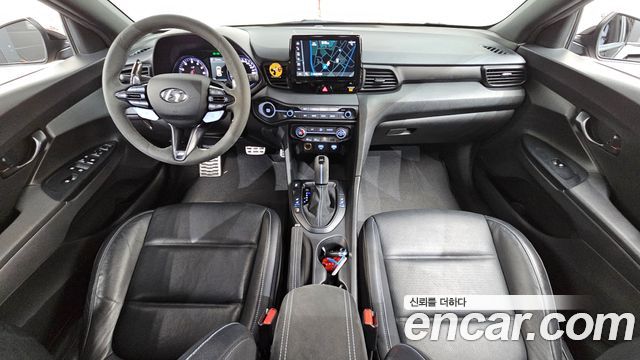 Hyundai Veloster 2022 — photo 10
