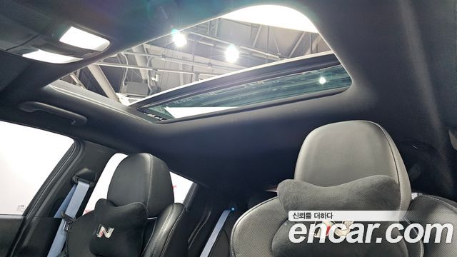 Hyundai Veloster 2022 — photo 21