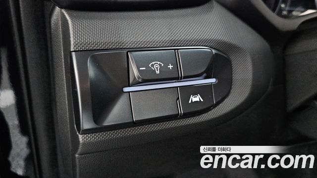 Hyundai Veloster 2022 — photo 25