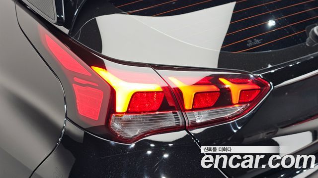 Hyundai Veloster 2022 — photo 9