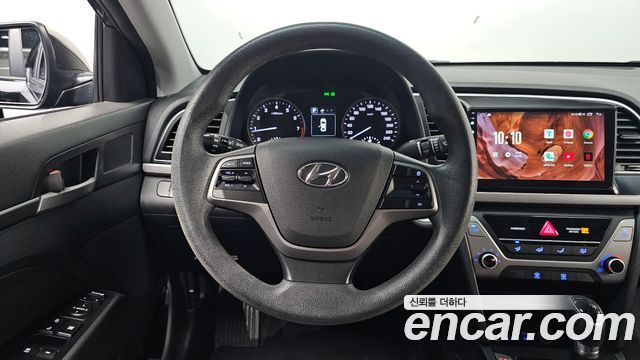 Hyundai AVANTE 2017 — photo 13