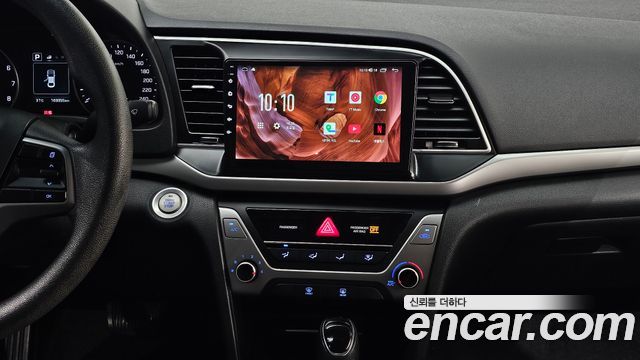 Hyundai AVANTE 2017 — photo 14