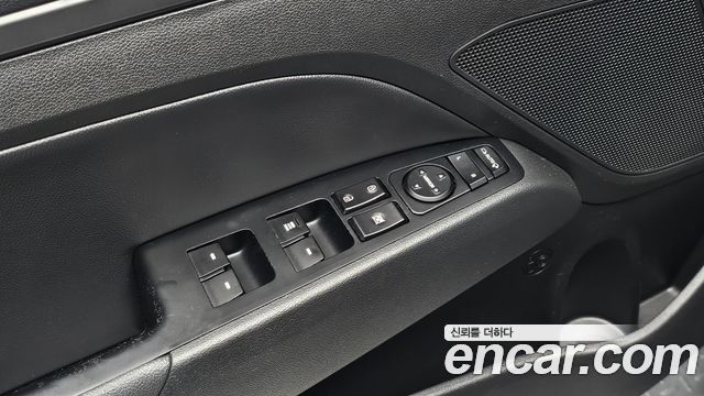 Hyundai AVANTE 2017 — photo 17