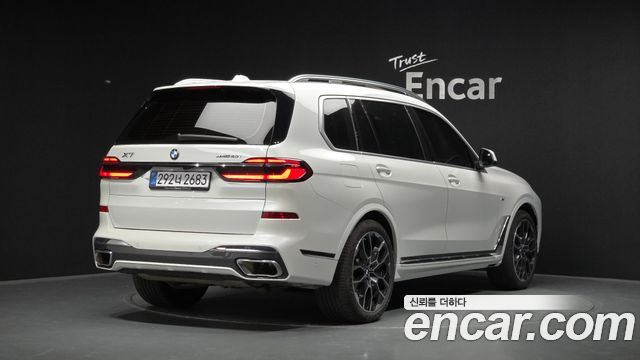 BMW X7 2025 — photo 2