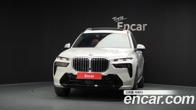 BMW X7 2025 — photo 3