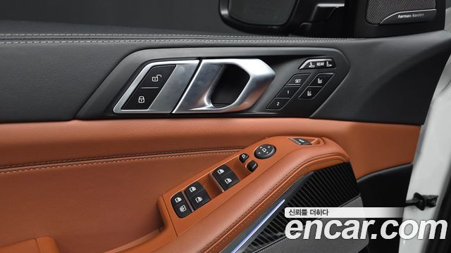 BMW X7 2025 — photo 16