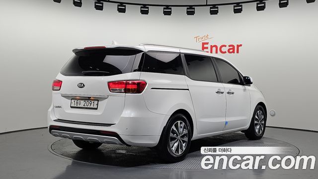 Kia Canival 2016 — photo 2