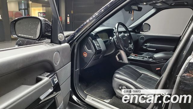 Land Rover Range Rover 2017 — photo 13