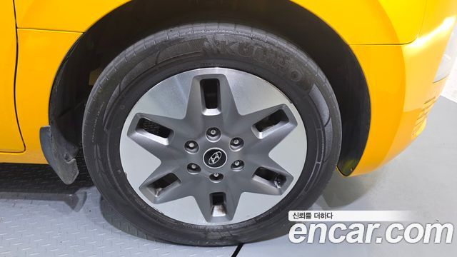 Hyundai Staria 2024 — photo 7