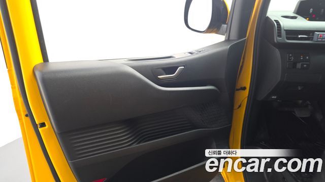 Hyundai Staria 2024 — photo 14