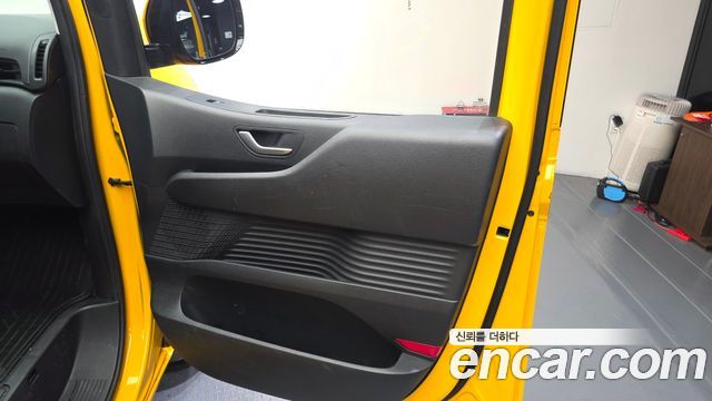 Hyundai Staria 2024 — photo 15