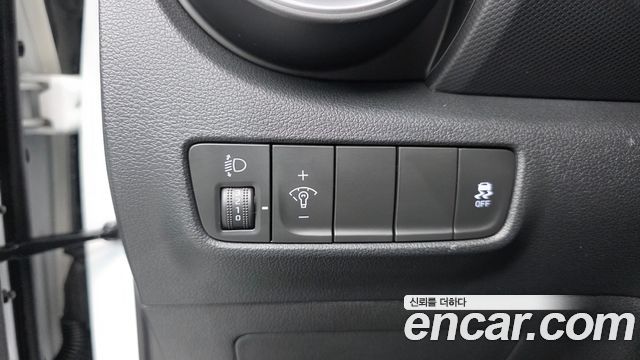 Hyundai Kona 2022 — photo 18
