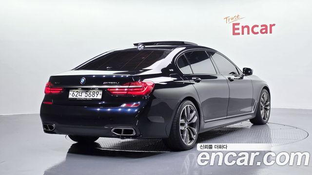 BMW 7-Series 2018 — photo 2