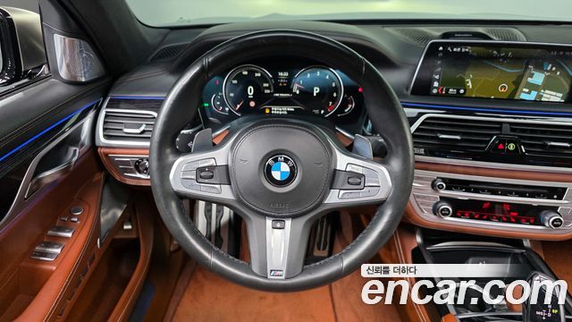BMW 7-Series 2018 — photo 19