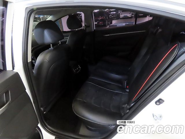 Hyundai AVANTE 2016 — photo 7