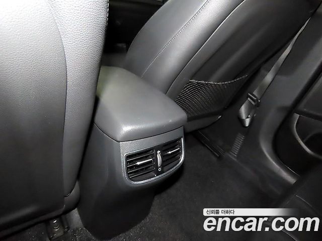 Hyundai AVANTE 2016 — photo 14