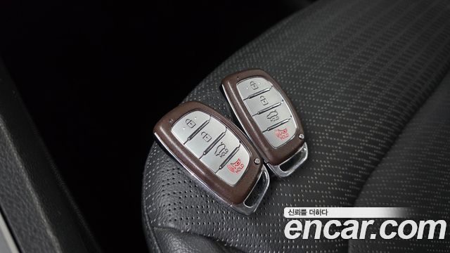 Hyundai AVANTE 2016 — photo 16
