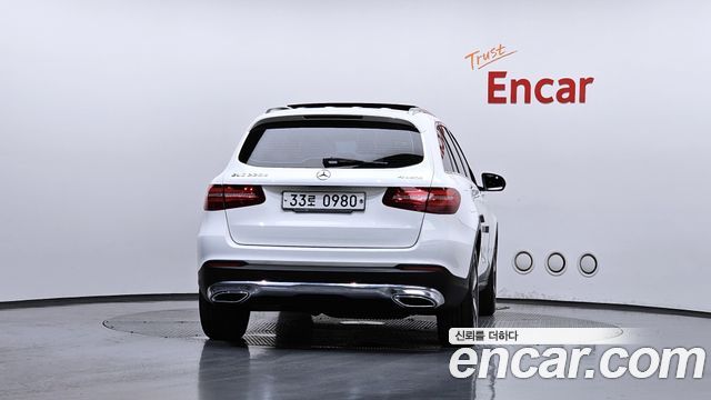 Mercedes-Benz GLC-Class 2016 — photo 4