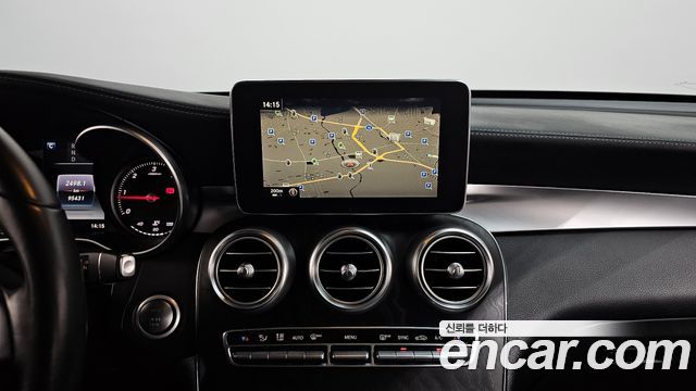 Mercedes-Benz GLC-Class 2016 — photo 12