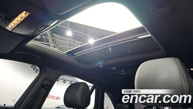 Mercedes-Benz GLC-Class 2016 — photo 15