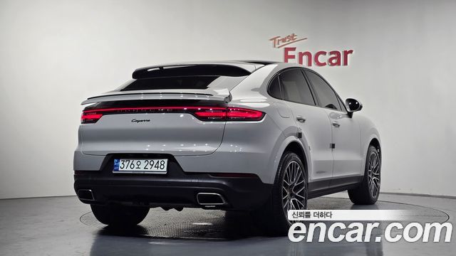 Porsche Cayenne 2021 — photo 2
