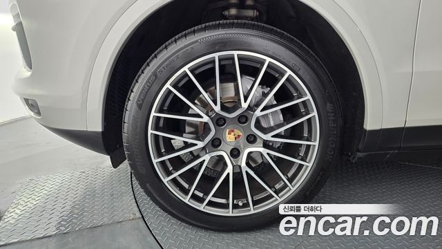 Porsche Cayenne 2021 — photo 5