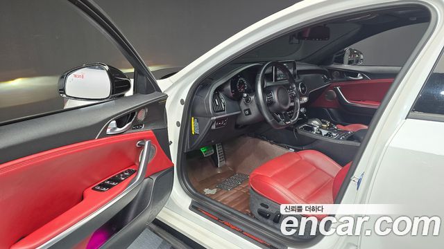 Kia Stinger 2018 — photo 13