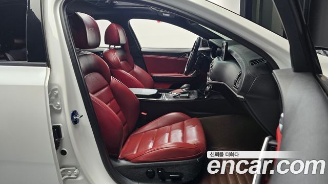 Kia Stinger 2018 — photo 16