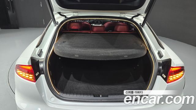 Kia Stinger 2018 — photo 31