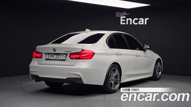 BMW 3-Series 2018 — photo 2