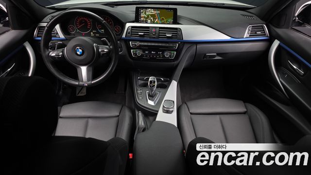 BMW 3-Series 2018 — photo 10
