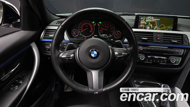 BMW 3-Series 2018 — photo 19