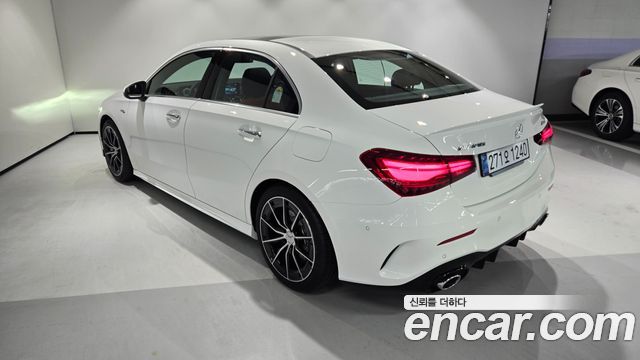 Mercedes-Benz A-Class 2025 — photo 3
