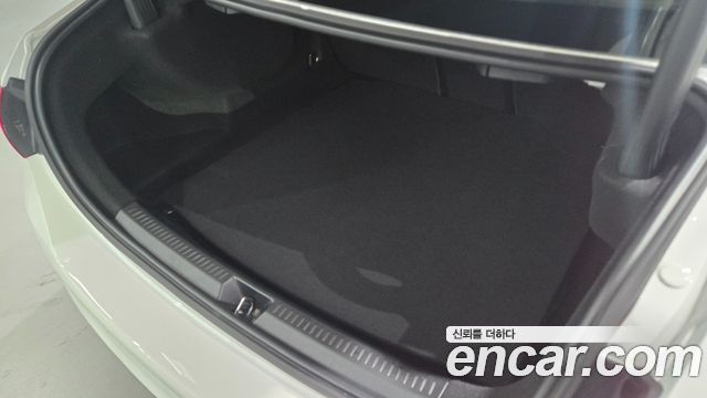 Mercedes-Benz A-Class 2025 — photo 10