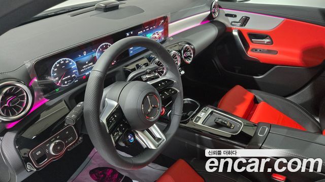 Mercedes-Benz A-Class 2025 — photo 15
