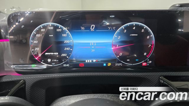Mercedes-Benz A-Class 2025 — photo 16