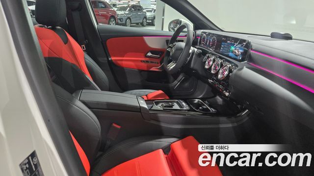 Mercedes-Benz A-Class 2025 — photo 18