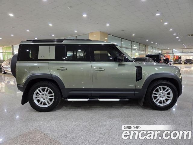 Land Rover Defender 2020 — photo 5
