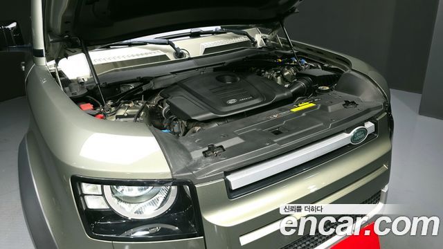 Land Rover Defender 2020 — photo 6