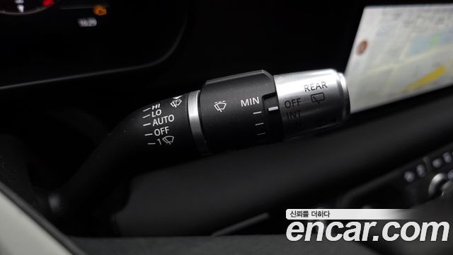 Land Rover Defender 2020 — photo 17